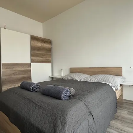 Apartament Nmg - Megyeri Ter