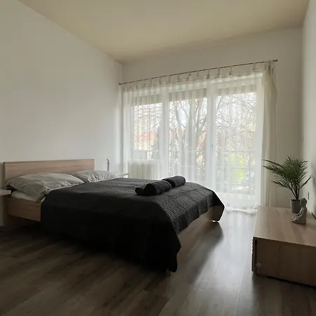 Nmg - Megyeri Ter 아파트 *