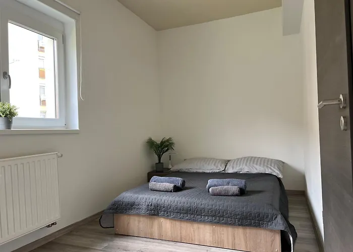 Nmg - Megyeri Ter Apartment